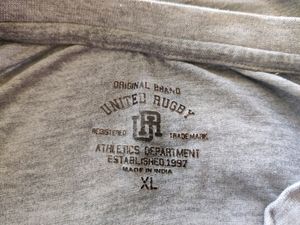 Men Grey 🩶 Tshirt