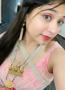 Beautiful Lehnga With Beats Dupatta And Blouse