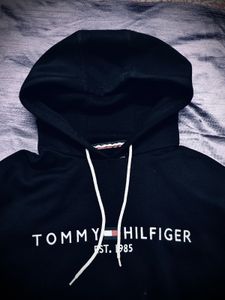 Tommy Hilfiger Hoodie - Classic Style