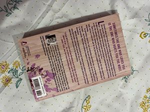 It ends with us by Colleen Hoover🩷