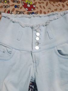 Women&#39;s Jeans