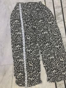 Printed Black Comfortable Pyjama