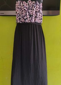 LONG BLACK GOWN/DRESS