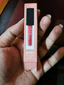 Huda Beauty Liquid Matte Lipstick
