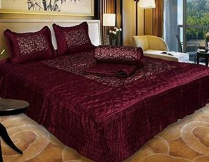 Pack of 4 Luxurious Maroon Bedsheet Quilt Set