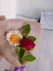 Crochet rose 🌹 and  daisy 🌼 .Flower Bouquet