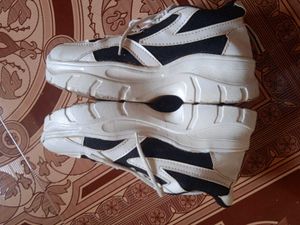 Black n White Sneakers