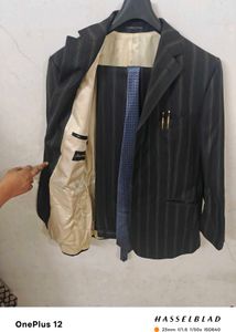 Park Avenue PREMIUM Striped Suit With Shirt &amp; Tie.