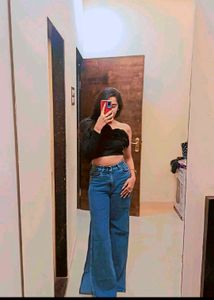 Stylish Denim Jeans with Slit