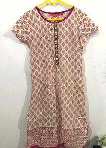 Off-white Pink Kurtha With Small Mirror Detailing