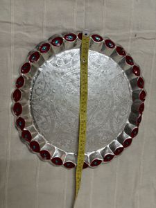 Decorative Round Silver Platted Finished Tray