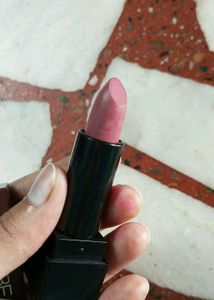 Hudabeauty Lipstick