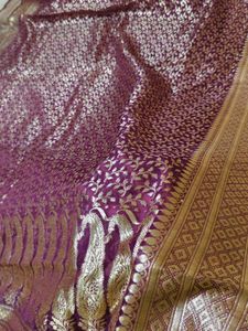 tissue slik Banarasi Saree 😍 expansive hai