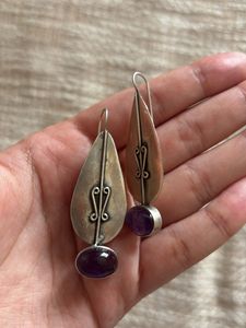 Silver Earrings with purple stone (925)