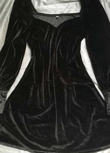 Sweetheart Neckline Black Velvet Korean Dress