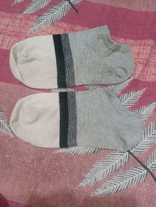 Gray Striped Ankle Socks