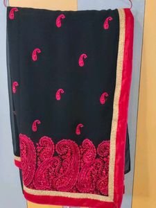 Elegant Black &amp; Magenta Embroidered Saree