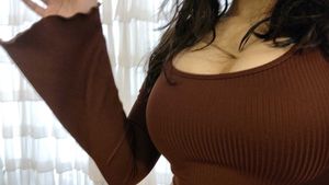 h&amp;m fitted bell sleeve top