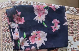 Floral print stole