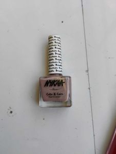 Nyka Nail paint ,Chokar White