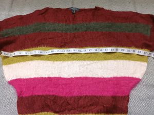 Multicolored woolen top