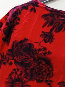 Red ♥️ Floral Crop Top