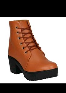 Stylish Brown Heeled Boots 39 size