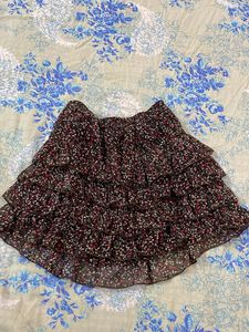 Cute Green Top &amp; Floral Skirt Set