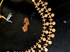 Lakshmi Bottu Necklace