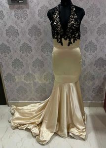 Elegant Black Lace Evening Gown