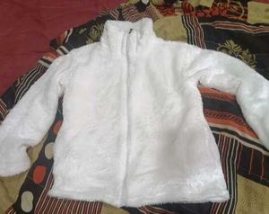 Cozy White Fleece Jacket.srif 1 time wear kiya.