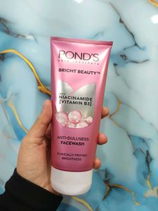 Pond's Bright Beauty Facewash