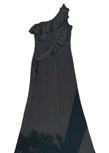Elegant Black One-Shoulder Dress