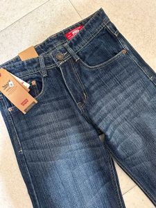 Levi&#39;s Denim Jeans(28 Waist)