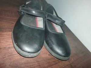 Black Shoe