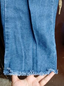 Wide Leg Cropped Jeans