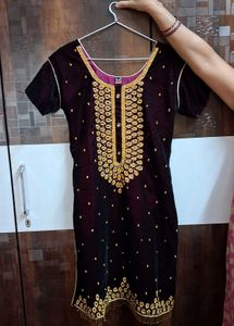 Embroidered Velvet Kurta