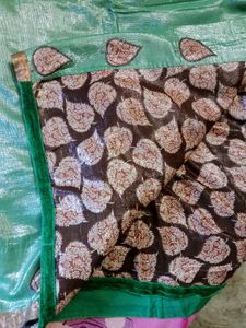 Green &amp; Brown Leaf Pattern Saree