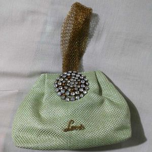 Cute Lavie Clutch