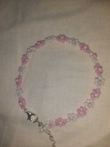 Pink &amp; White Beaded Daisy Bracelet🩷🤍