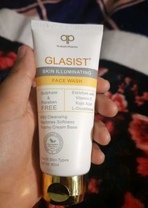 GLASISIT SKIN ILLUMINATING FACE WASH