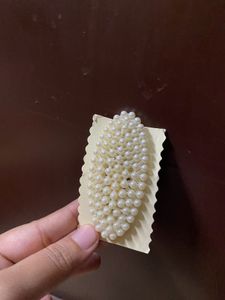 Pearl Oval Tic Tac Clip