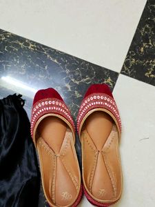 House of Pataudi RANI PINK Embellished Juttis