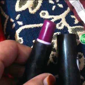 Elle 18 Color Pop Matte Lipstick|| W14|| Berry T