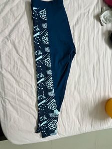 XL  Blue Patterned Leggings
