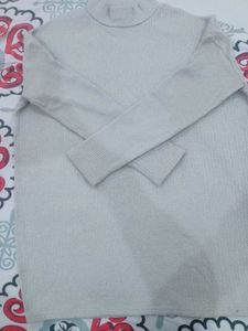 Off White shiny Sweater