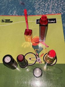 3 Lipstick Combo 1 Liqvid 2 Meet Lipstic