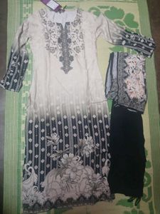 Libas Women Floral Printed Regular Kurta with Trou