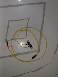Yellow Wired Earbuds (1Side Not Working)