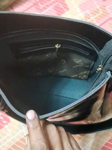 Fortify Craft Black Handbag